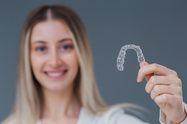 How Does Clear Aligners Teeth Straightening Work?