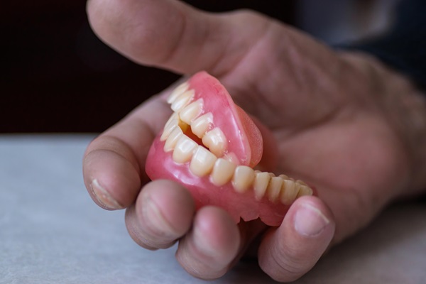 Things To Know Before Getting Dentures