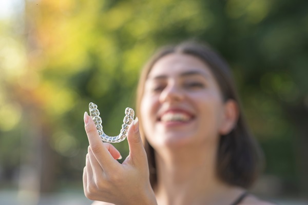 Discreet Teeth Straightening With Invisalign