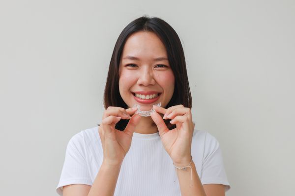 How An Invisalign Dentist Can Help You Achieve A Straighter Smile